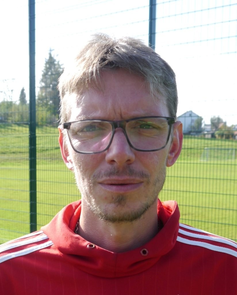 teams 2025 2 manu weiß 0001